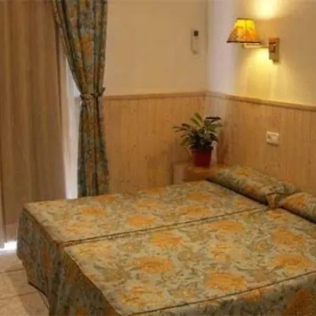 Piccadilly Szálloda 3*