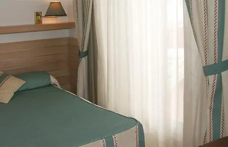Piccadilly Szálloda 3*