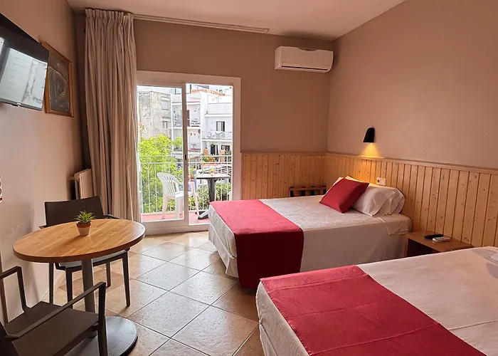 Piccadilly 3* סיטגס