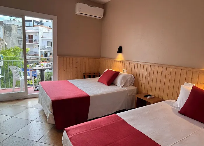 Piccadilly 3* סיטגס