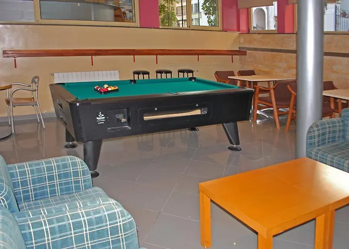 Piccadilly מלון 3*