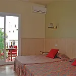 Piccadilly Hotel