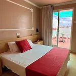 Piccadilly Hotel