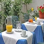 Piccadilly 3*