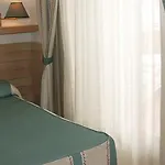 Piccadilly Hotel 3*