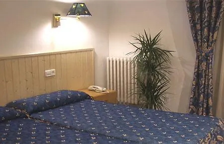 Piccadilly فندق سيدجيس